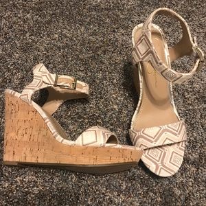 Jessica Simpson Tan Pattern Wedges